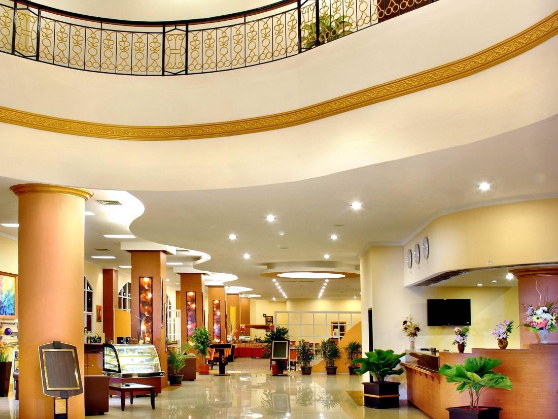 Aston Niu Manokwari Hotel & Conference Center Exterior foto