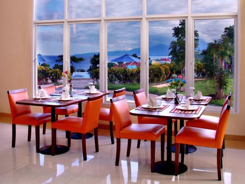 Aston Niu Manokwari Hotel & Conference Center Exterior foto