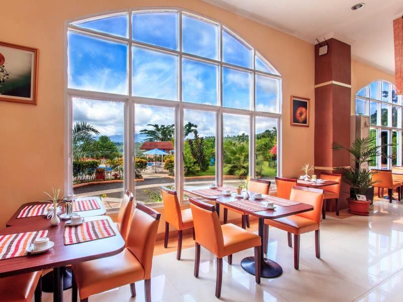 Aston Niu Manokwari Hotel & Conference Center Exterior foto