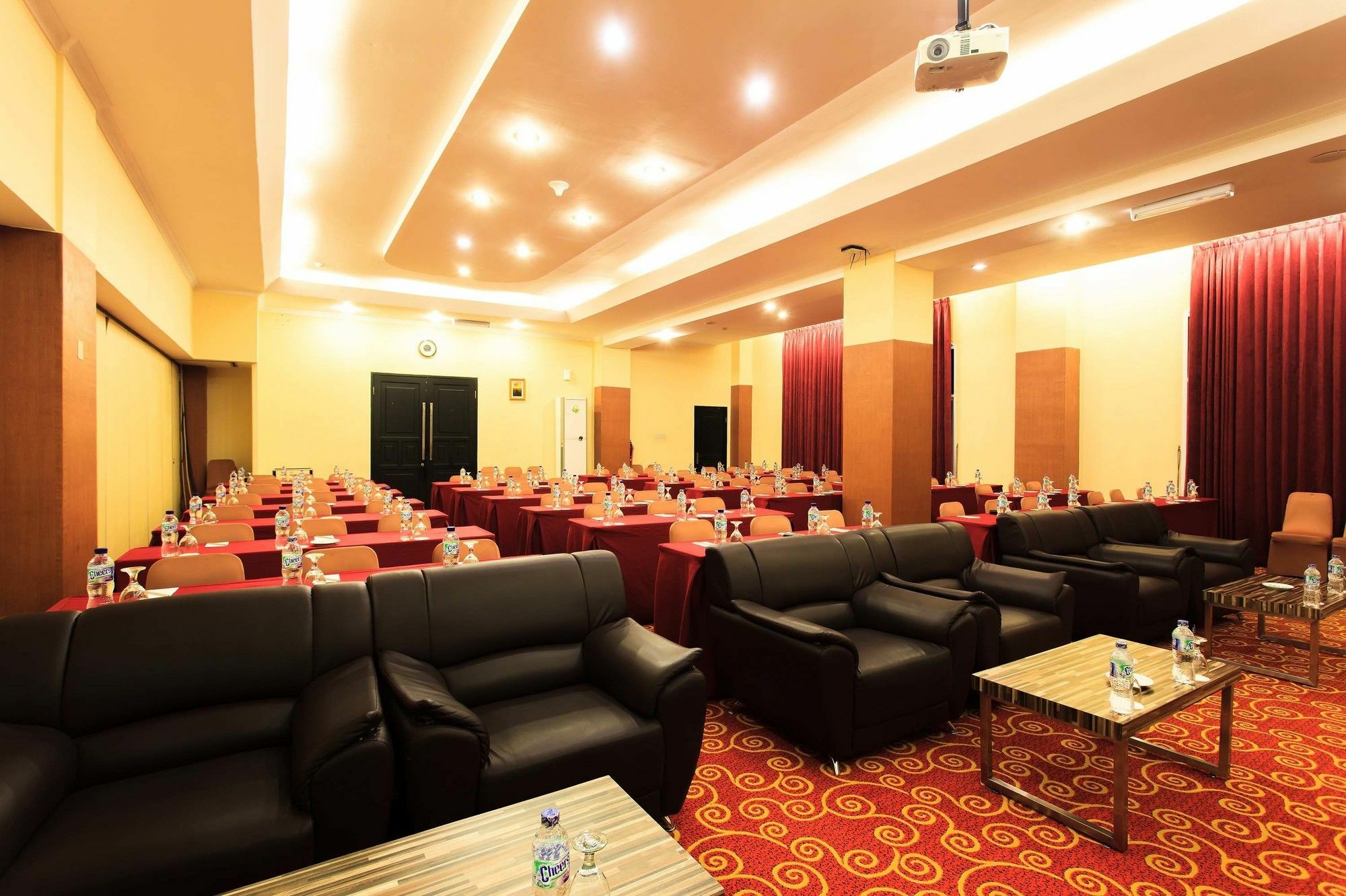 Aston Niu Manokwari Hotel & Conference Center Exterior foto